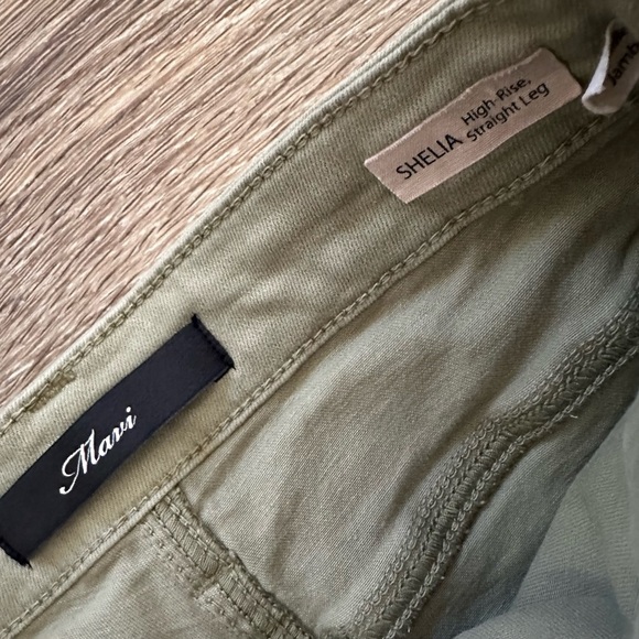 Mavi Sheila high rise, straight leg khaki coloured jeans 26/29 distressed hem - Picture 3 of 5